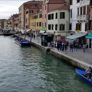 Luxury Palazzo Nani Apartment Venedig