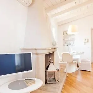 Apartment Di Punto In Bianco, Verona
