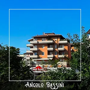 Apartment Angolo Bassini -, Verona