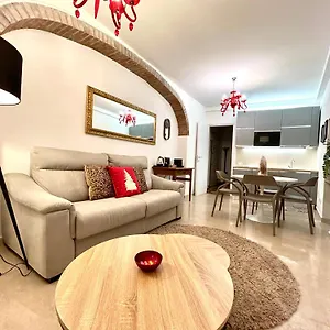 Apartment Rosso Suite-free Parking, Verona